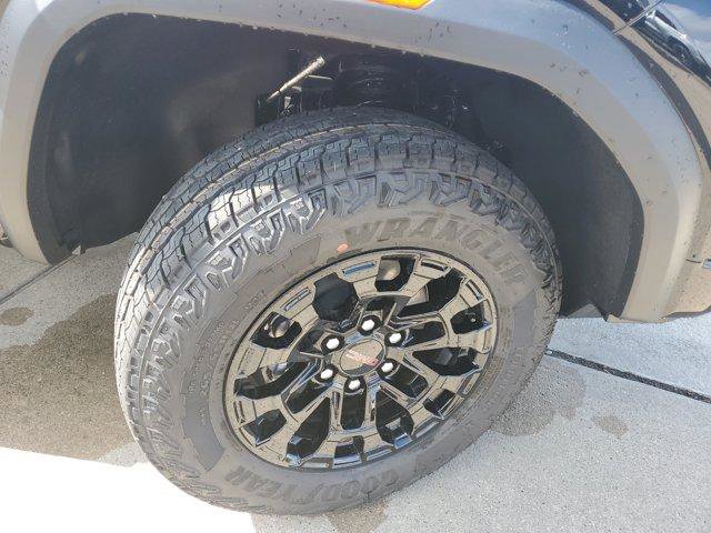 New 2026 GMC Canyon Elevation w/ Convenience Package image 8