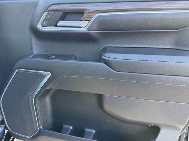 Used 2023 Chevrolet Silverado 1500 RST w/ Protection Package image 9