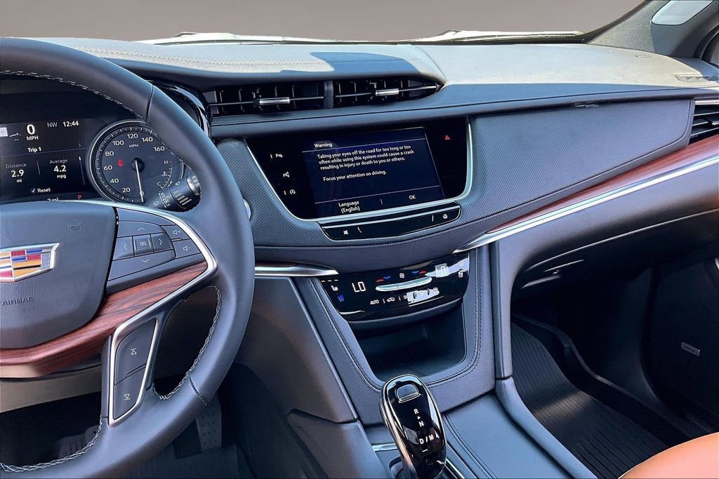 New 2026 Cadillac XT5 Premium Luxury w/ Driver Assist Package FWD image 7