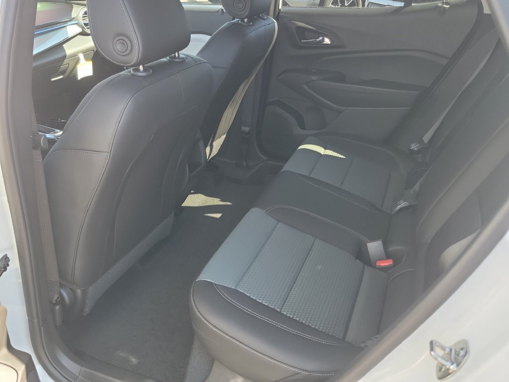 New 2026 Chevrolet Trax LT w/ Driver Confidence Package FWD image 17