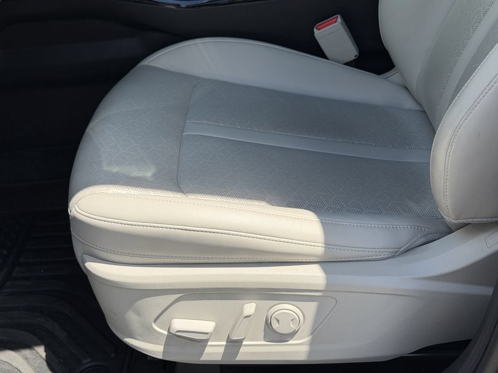 Certified 2023 Kia Sorento SX FWD image 25