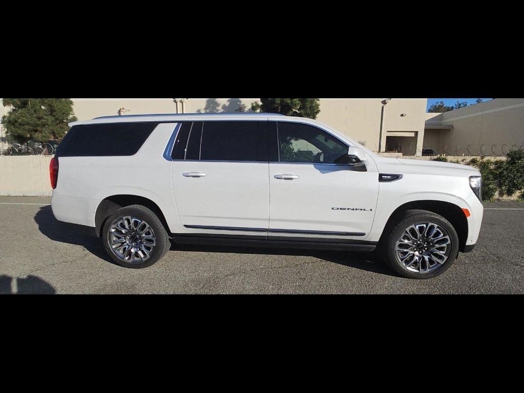 Used 2024 GMC Yukon XL Denali Ultimate image 4