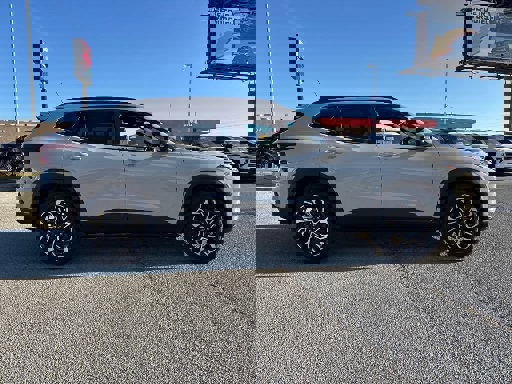 New 2026 Chevrolet Trax RS w/ Sunroof Package image 9