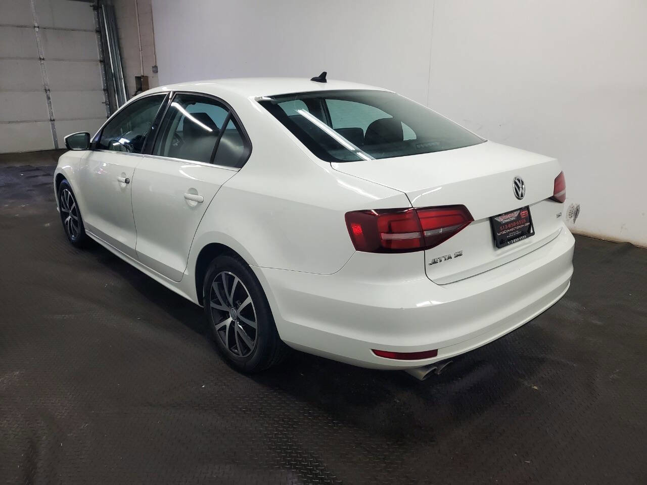 Used 2018 Volkswagen Jetta SE FWD image 5