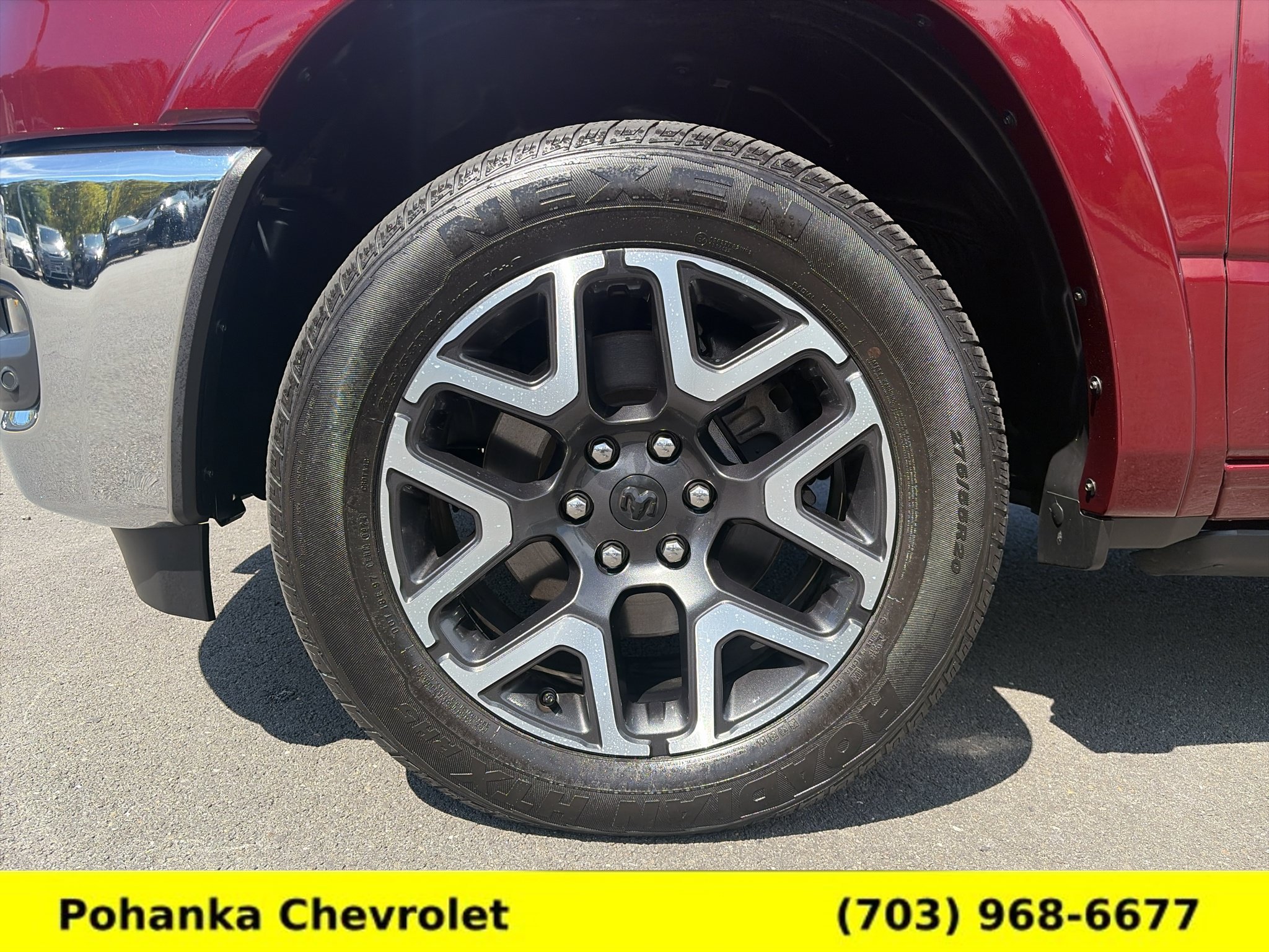 Used 2025 RAM 1500 Laramie AWD/4WD image 22