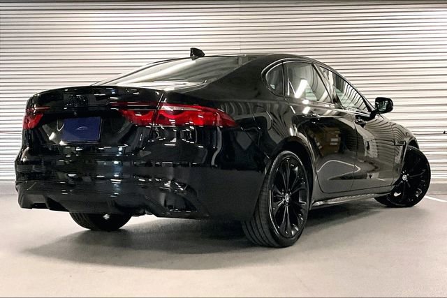 New 2024 Jaguar XF R-Dynamic SE image 4