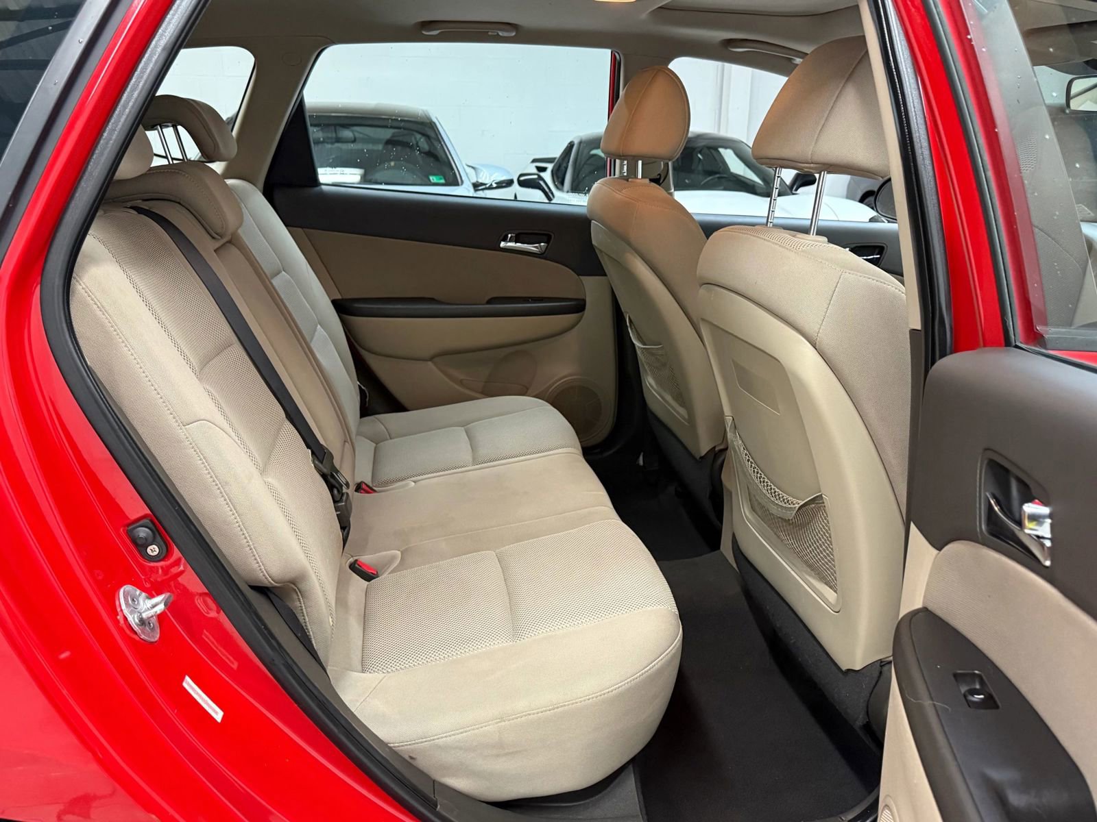 Used 2010 Hyundai Elantra SE image 23