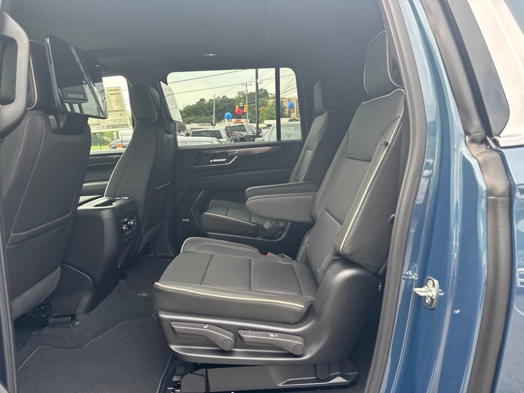 New 2026 GMC Yukon XL Elevation w/ Elevation Premium Package AWD/4WD image 30