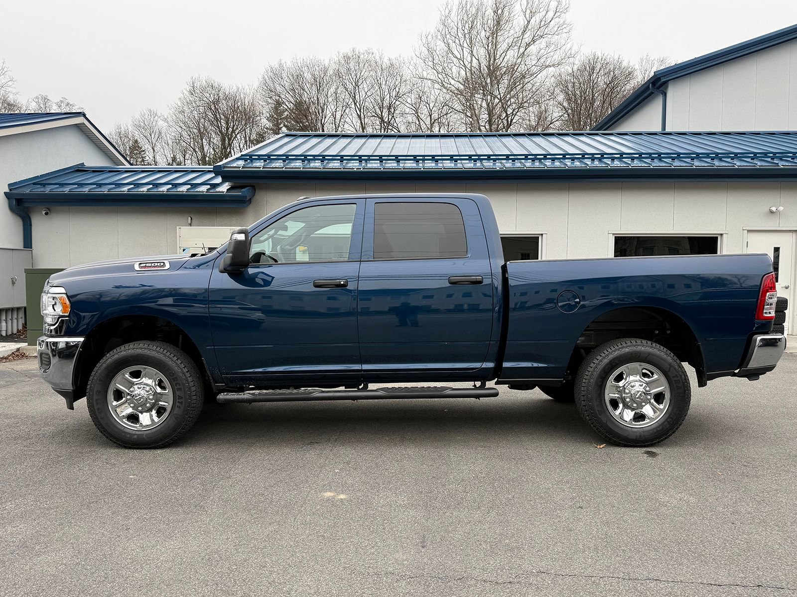 Used 2024 RAM 2500 Tradesman w/ Chrome Appearance Group image 4
