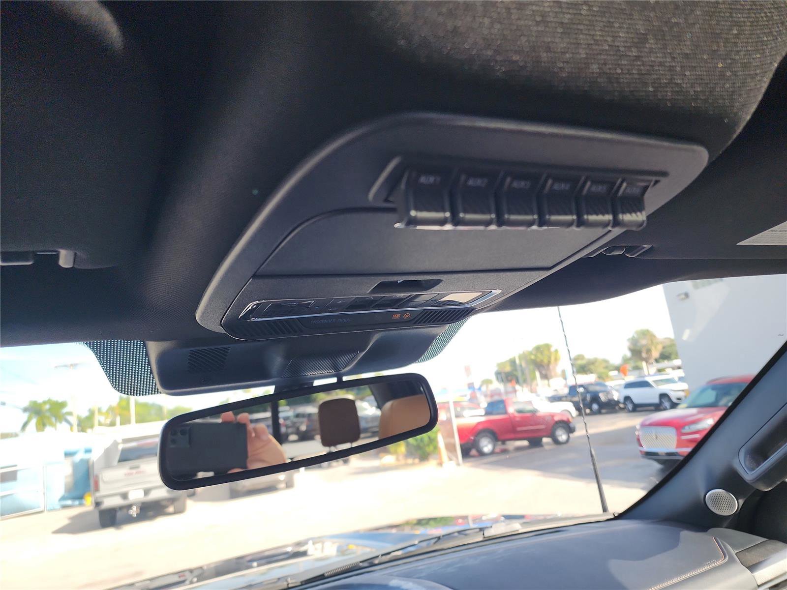 Used 2023 Ford F250 Platinum w/ Tremor Off-Road Package image 40