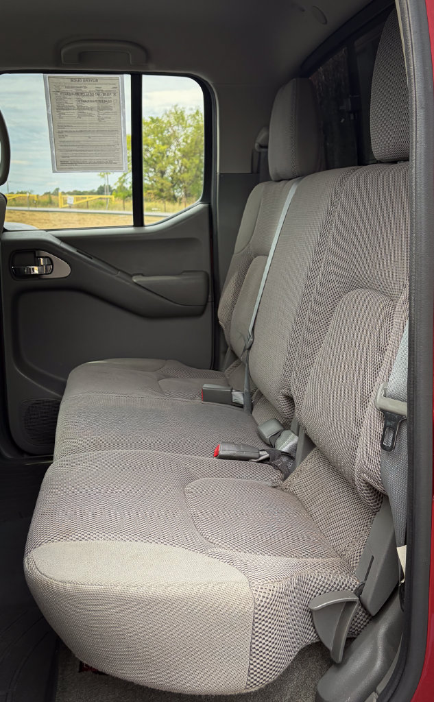 Used 2014 Nissan Frontier SV w/ SV Value Truck Package AWD/4WD image 22