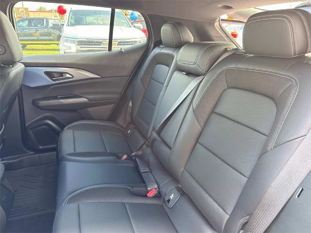 Used 2025 Chevrolet Equinox EV LT w/ LPO, All-Weather Mat Package image 8