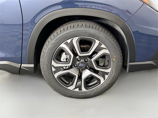 Used 2024 Subaru Ascent Limited image 39
