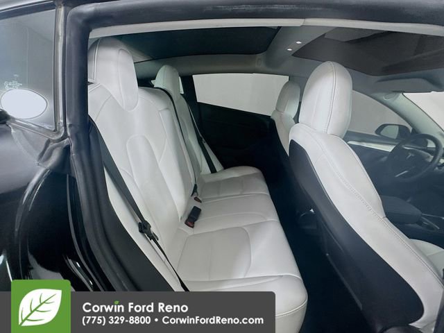 Used 2022 Tesla Model 3 Long Range AWD/4WD image 25