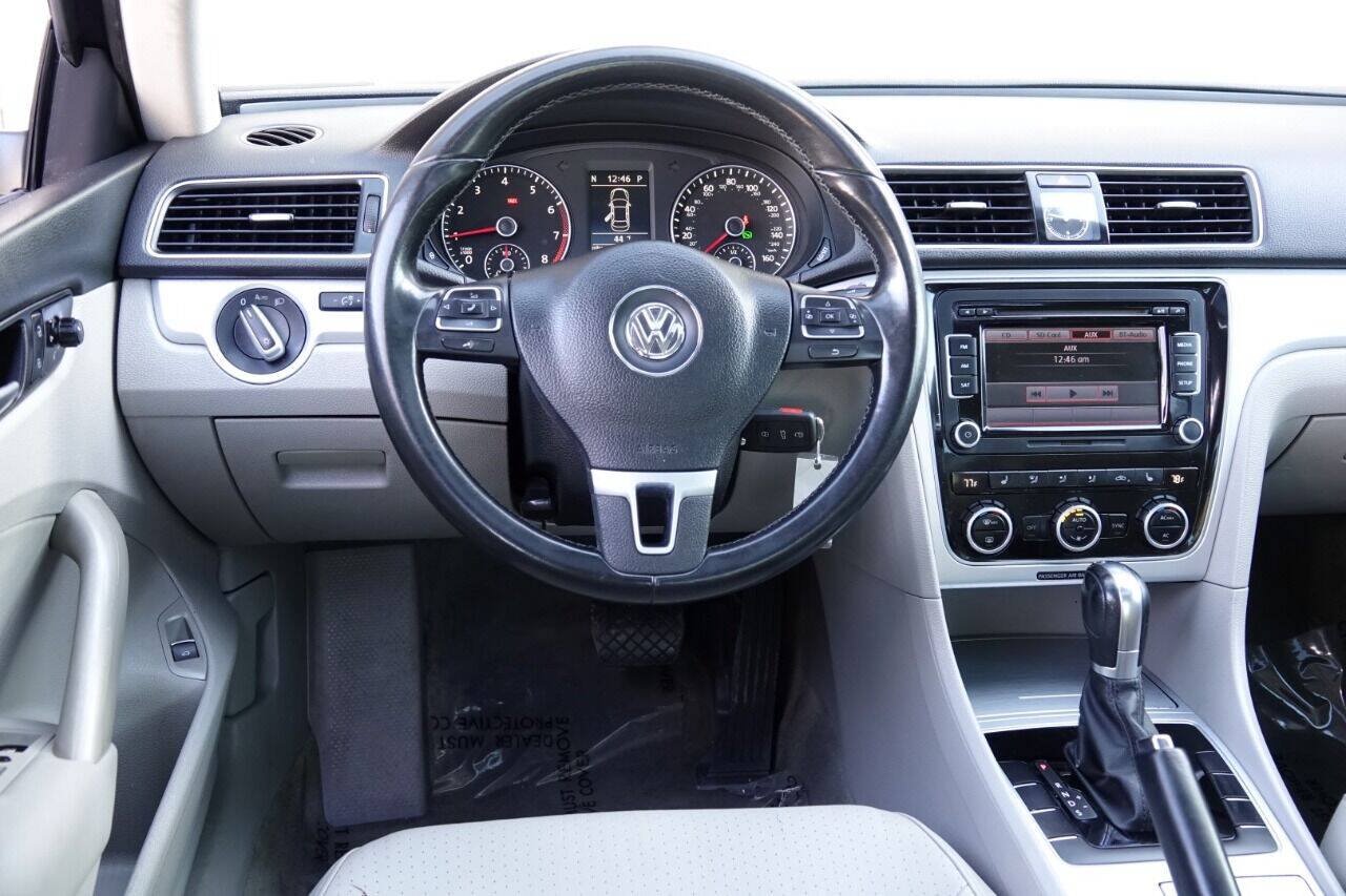 Used 2012 Volkswagen Passat 2.5 SE FWD image 64