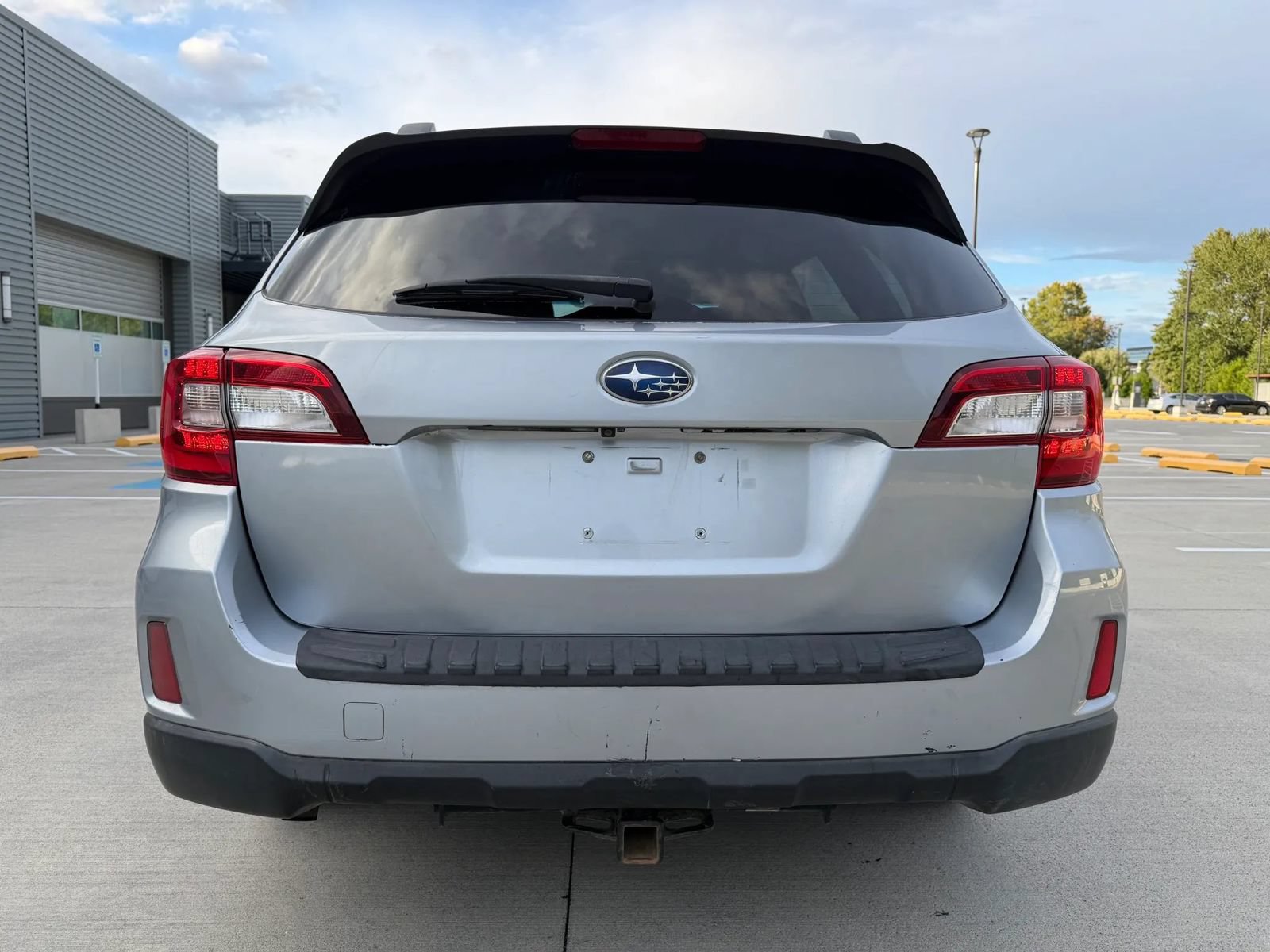 Used 2015 Subaru Outback 2.5i Premium AWD/4WD image 7