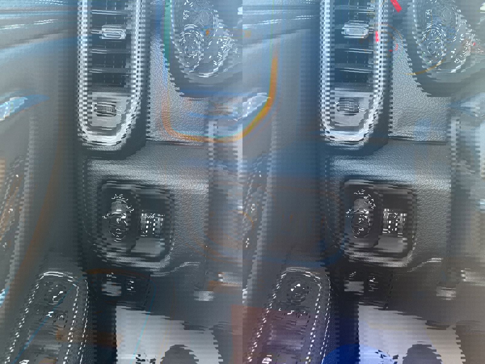 Used 2022 RAM 1500 Laramie w/ Sport Appearance Package image 27