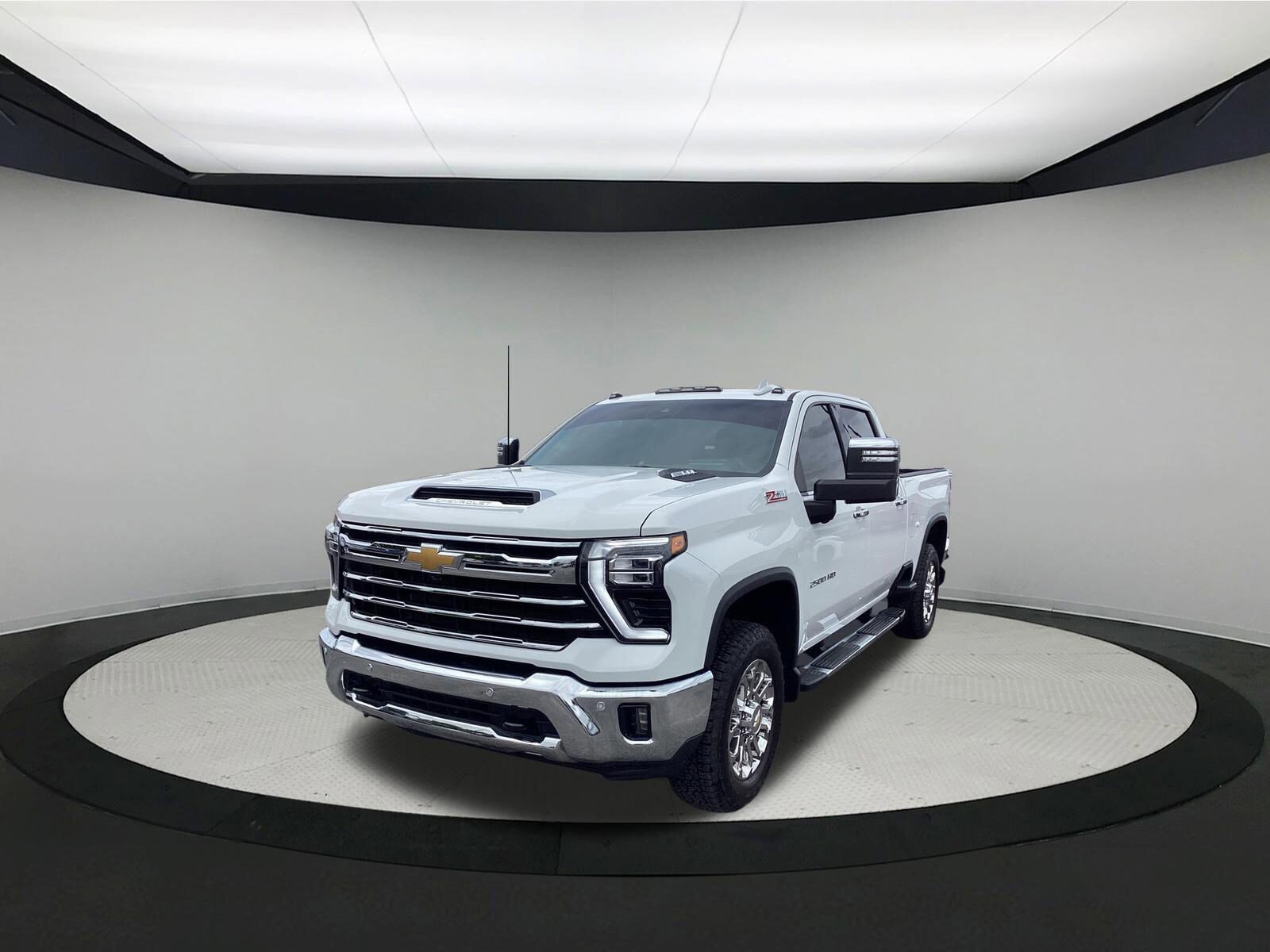 Used 2026 Chevrolet Silverado 2500 LTZ w/ LTZ Premium Package AWD/4WD image 4