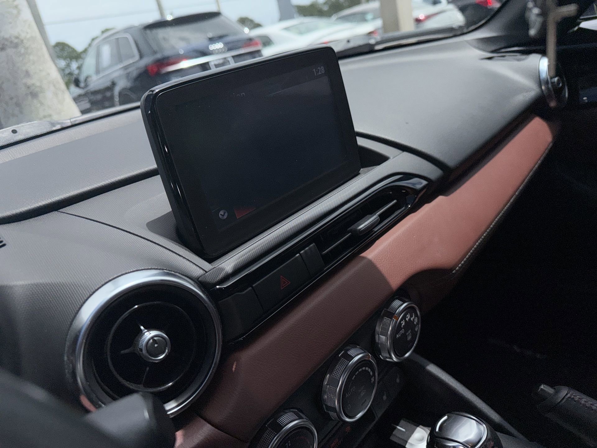 Used 2018 MAZDA MX-5 Miata RF Grand Touring image 11