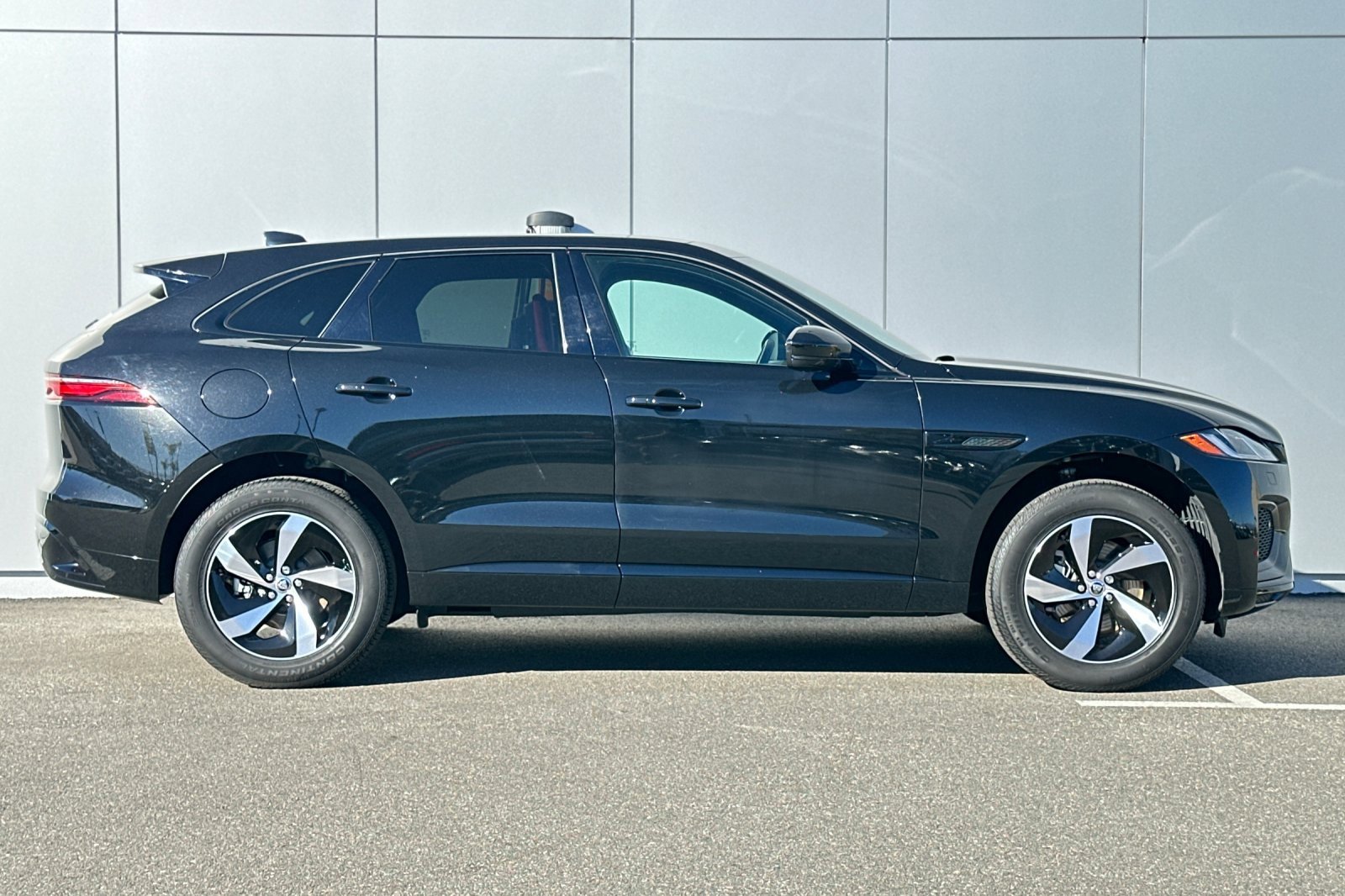 Used 2025 Jaguar F-PACE R-Dynamic S image 6