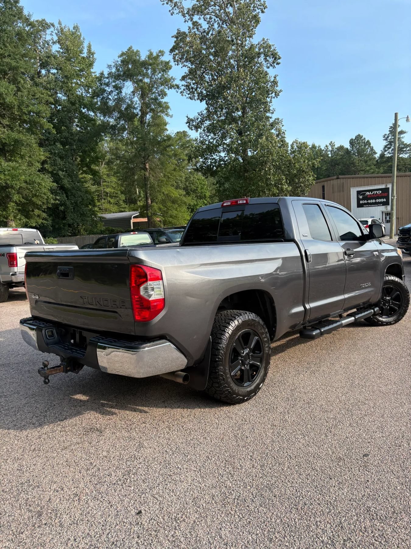 Used 2014 Toyota Tundra SR5 AWD/4WD image 6