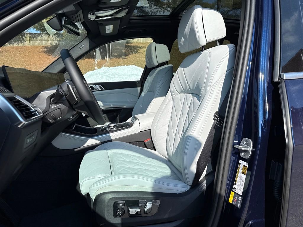 New 2026 BMW X5 xDrive50e image 10