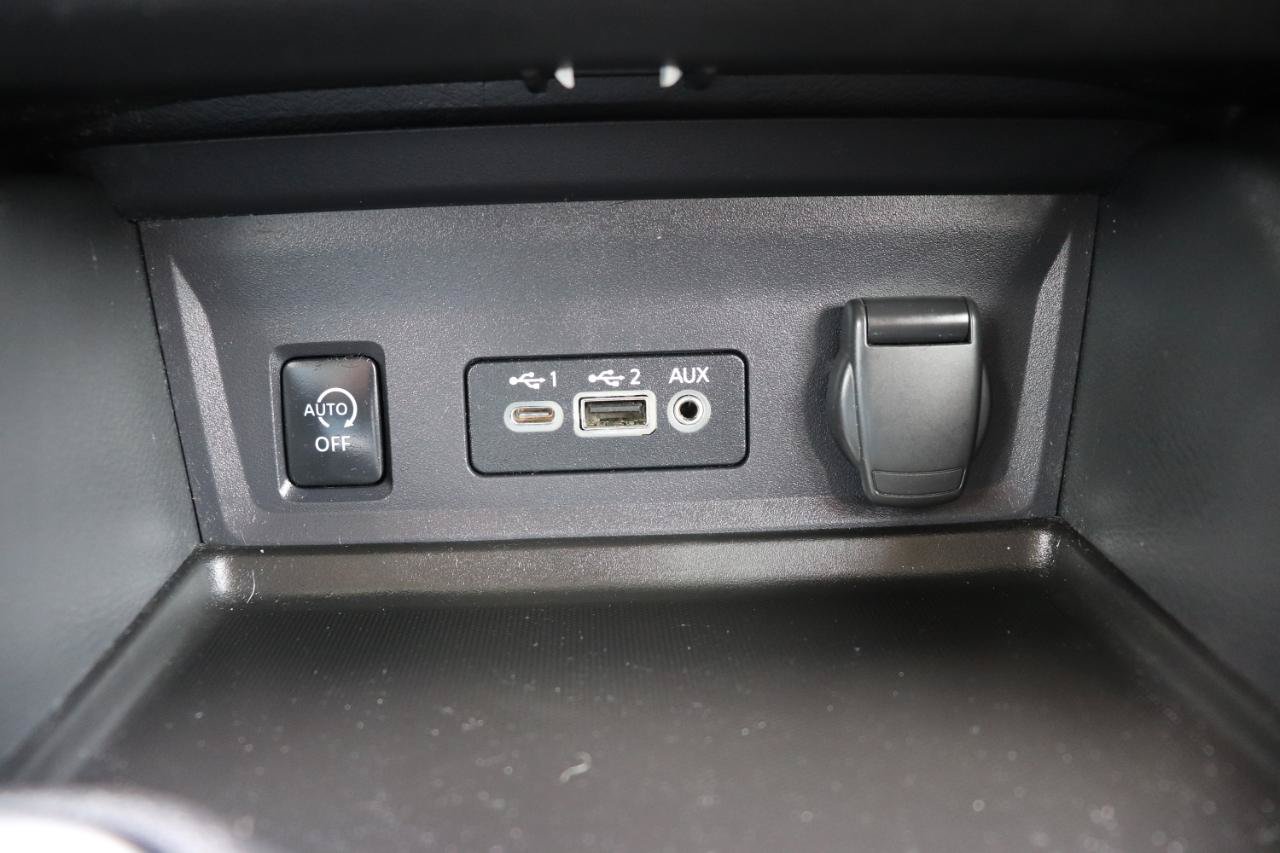 Used 2024 Nissan Sentra SV FWD image 32