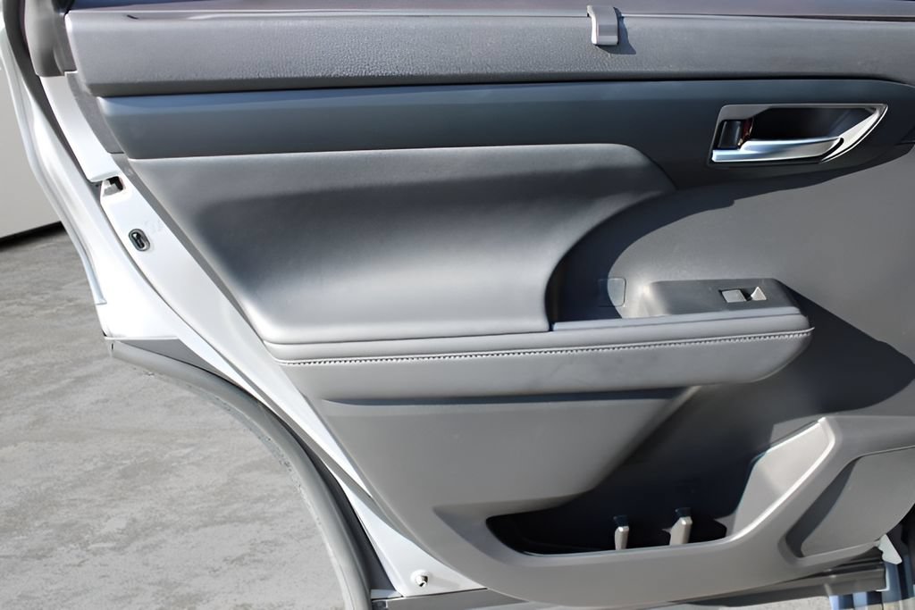 Certified 2025 Toyota Highlander XLE AWD/4WD image 22