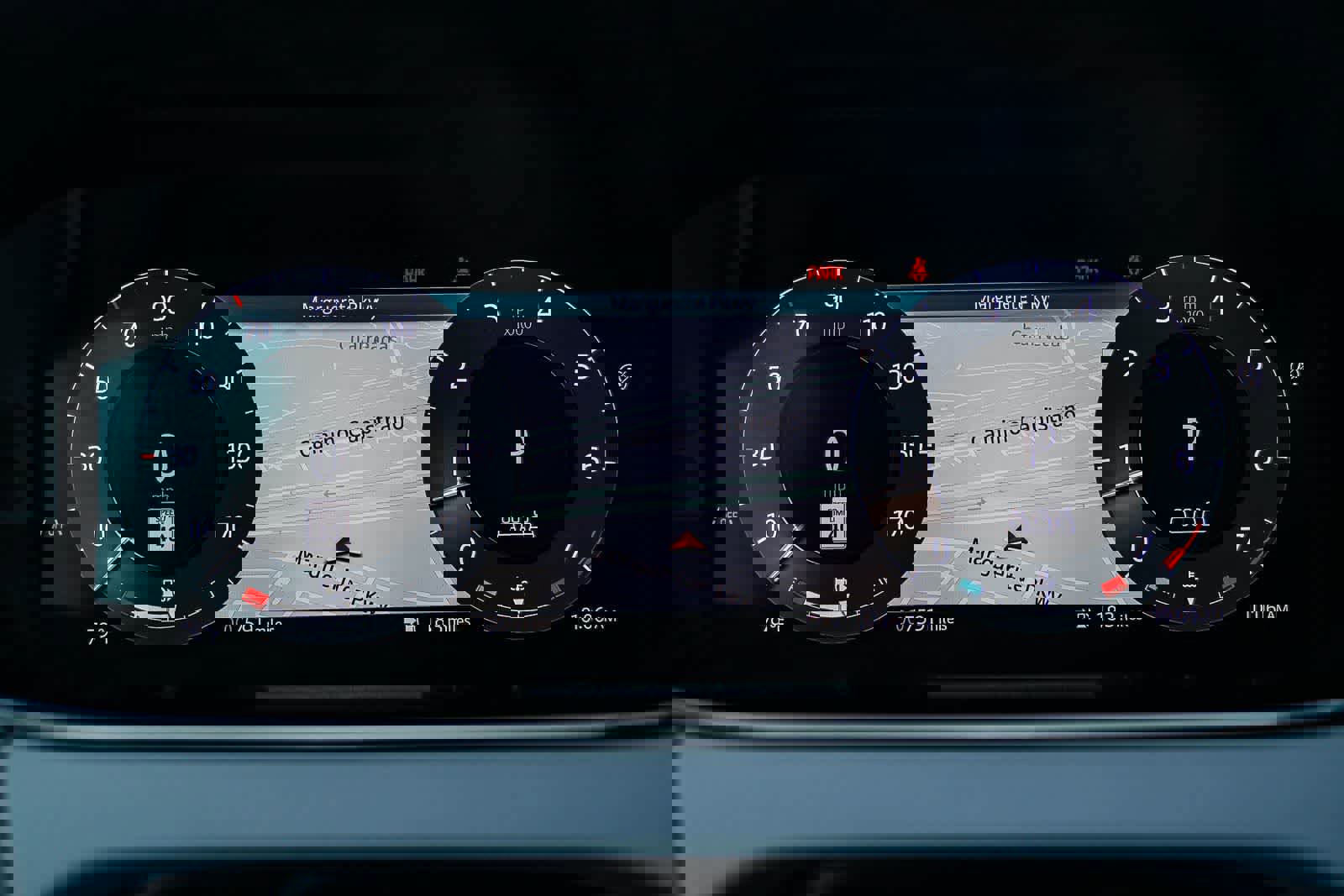 Used 2025 Land Rover Range Rover Evoque S image 25