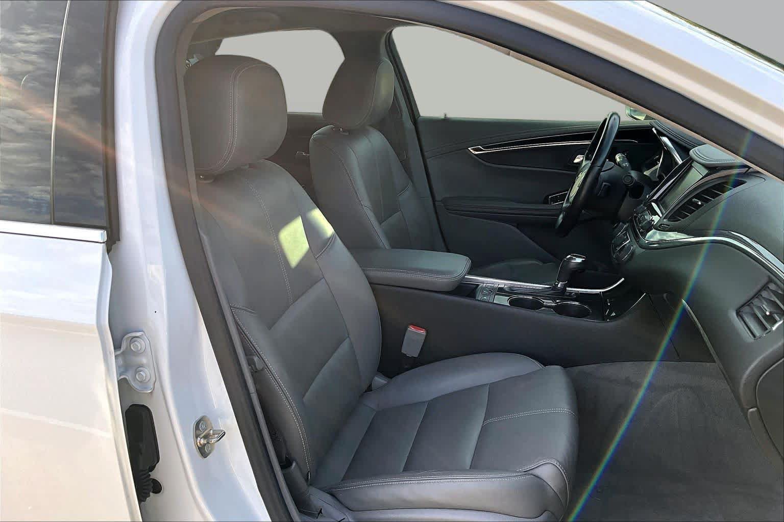 Used 2017 Chevrolet Impala LT w/ Leather Package FWD image 8