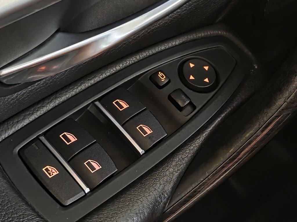 Used 2016 BMW 328i Sedan RWD image 27