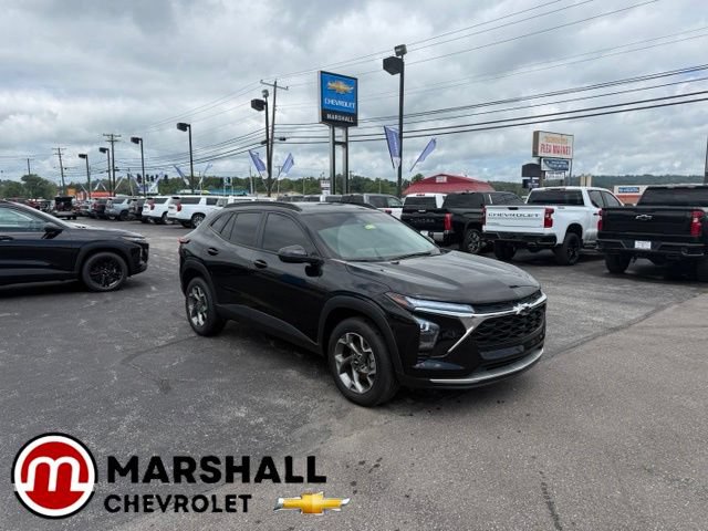 Used 2025 Chevrolet Trax LT w/ Driver Confidence Package