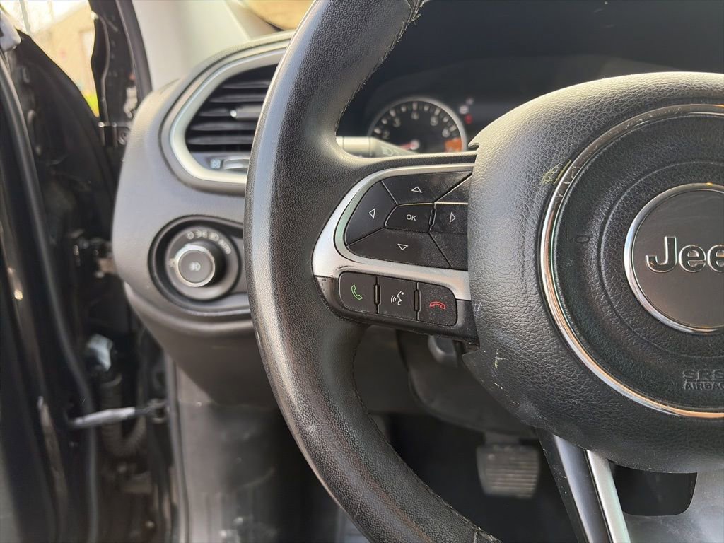 Used 2021 Jeep Renegade Latitude image 17