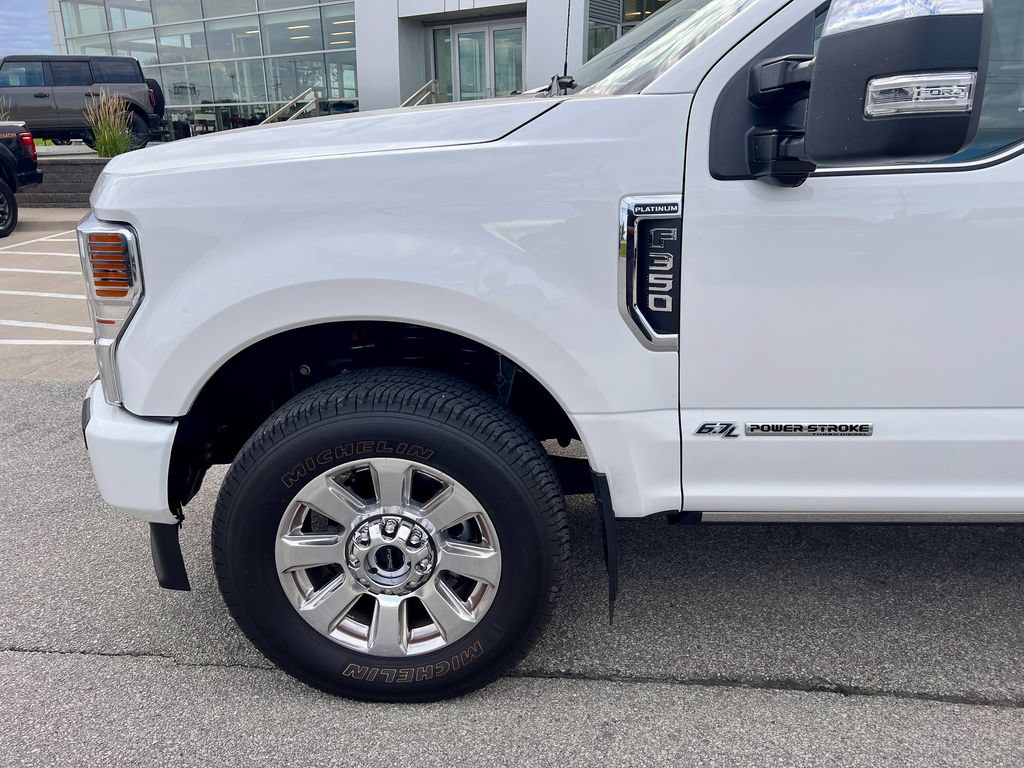 Used 2022 Ford F350 Platinum AWD/4WD image 30