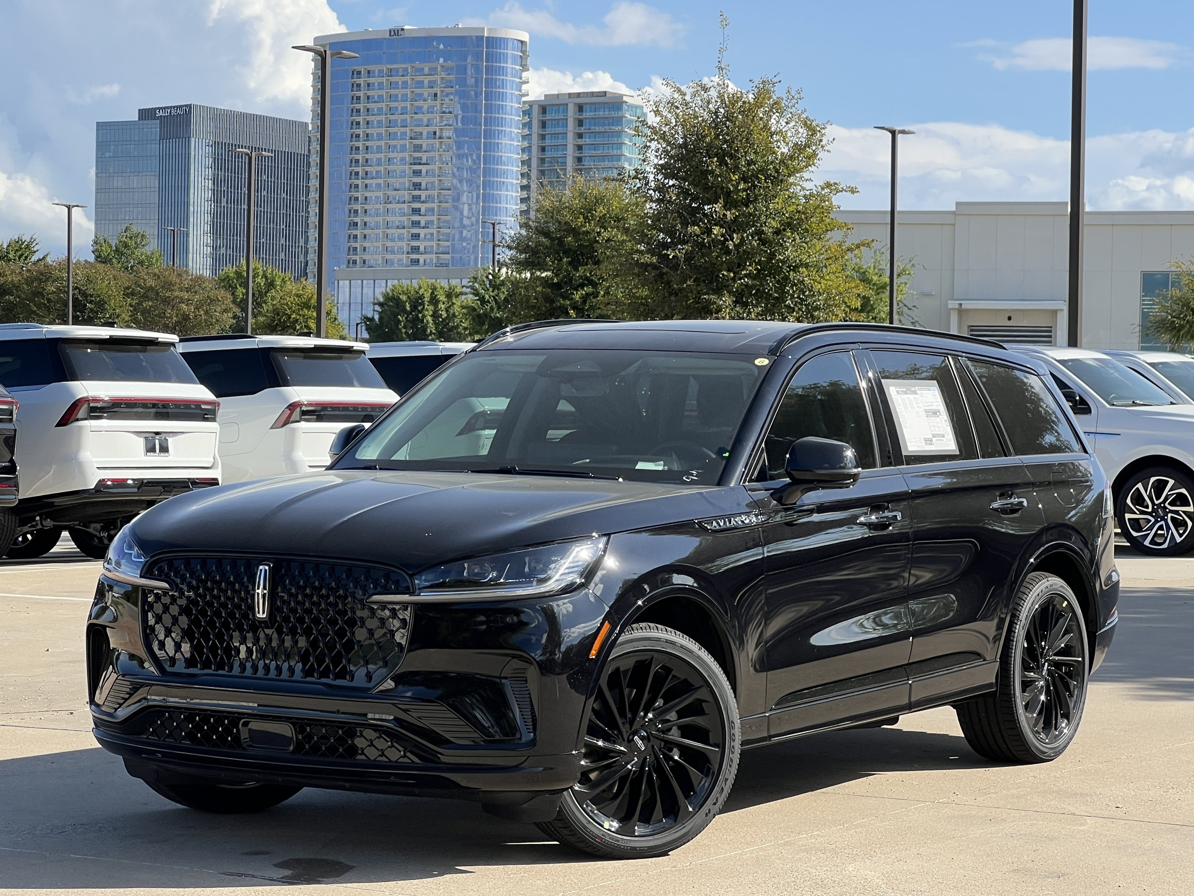 New 2027 Lincoln Aviator Reserve AWD/4WD image 2
