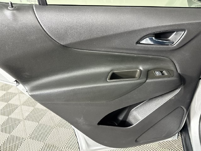 Used 2020 Chevrolet Equinox LT w/ Sport Edition FWD image 23