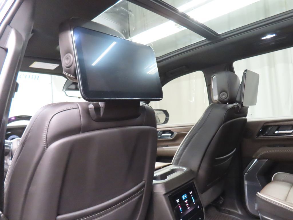 Used 2025 GMC Yukon Denali Ultimate image 16