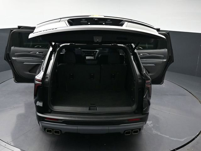 Used 2025 Chevrolet Traverse LT image 41