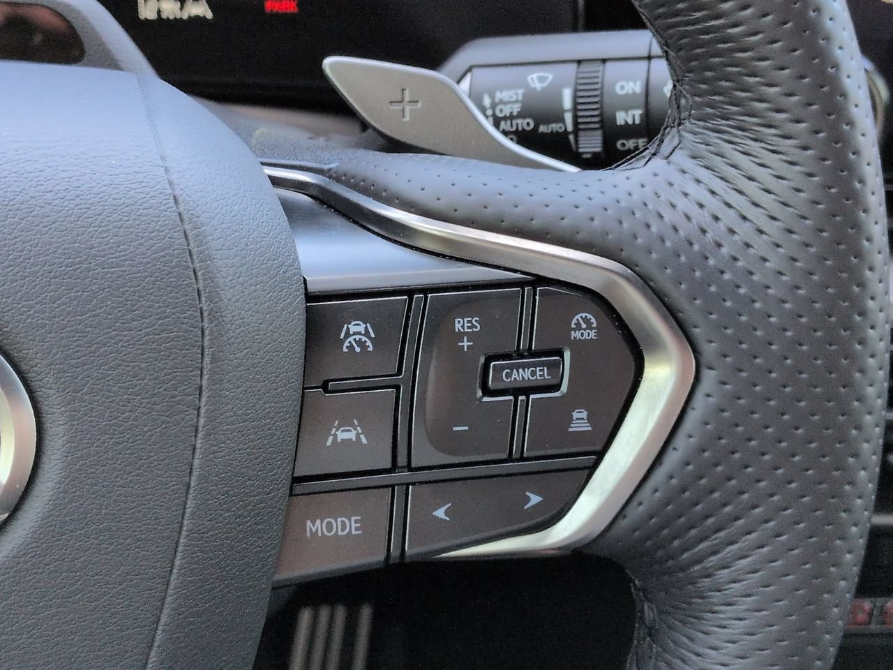 Used 2025 Lexus TX 500h AWD w/ Technology Package image 27
