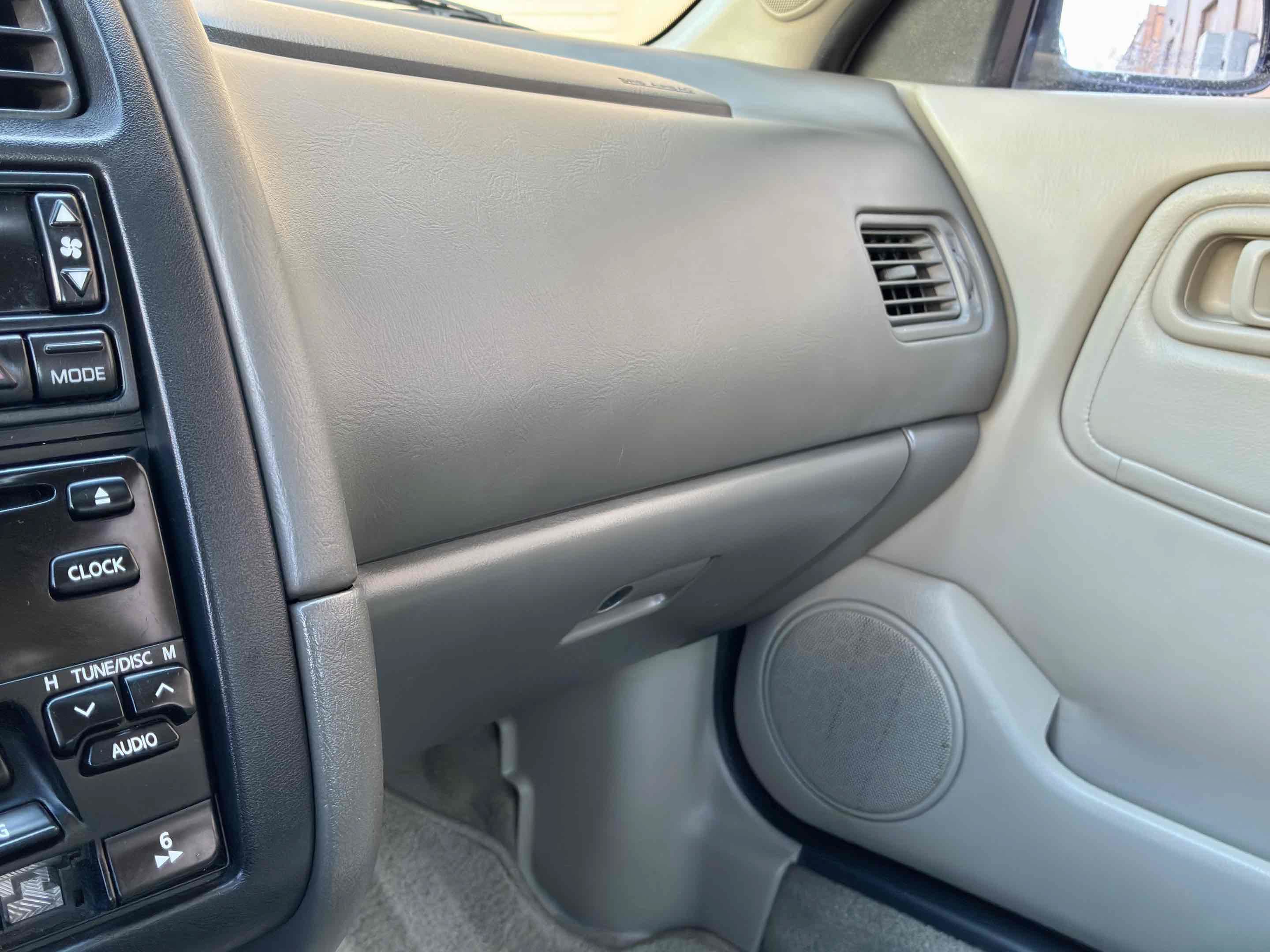 Used 1999 INFINITI G20 FWD image 24
