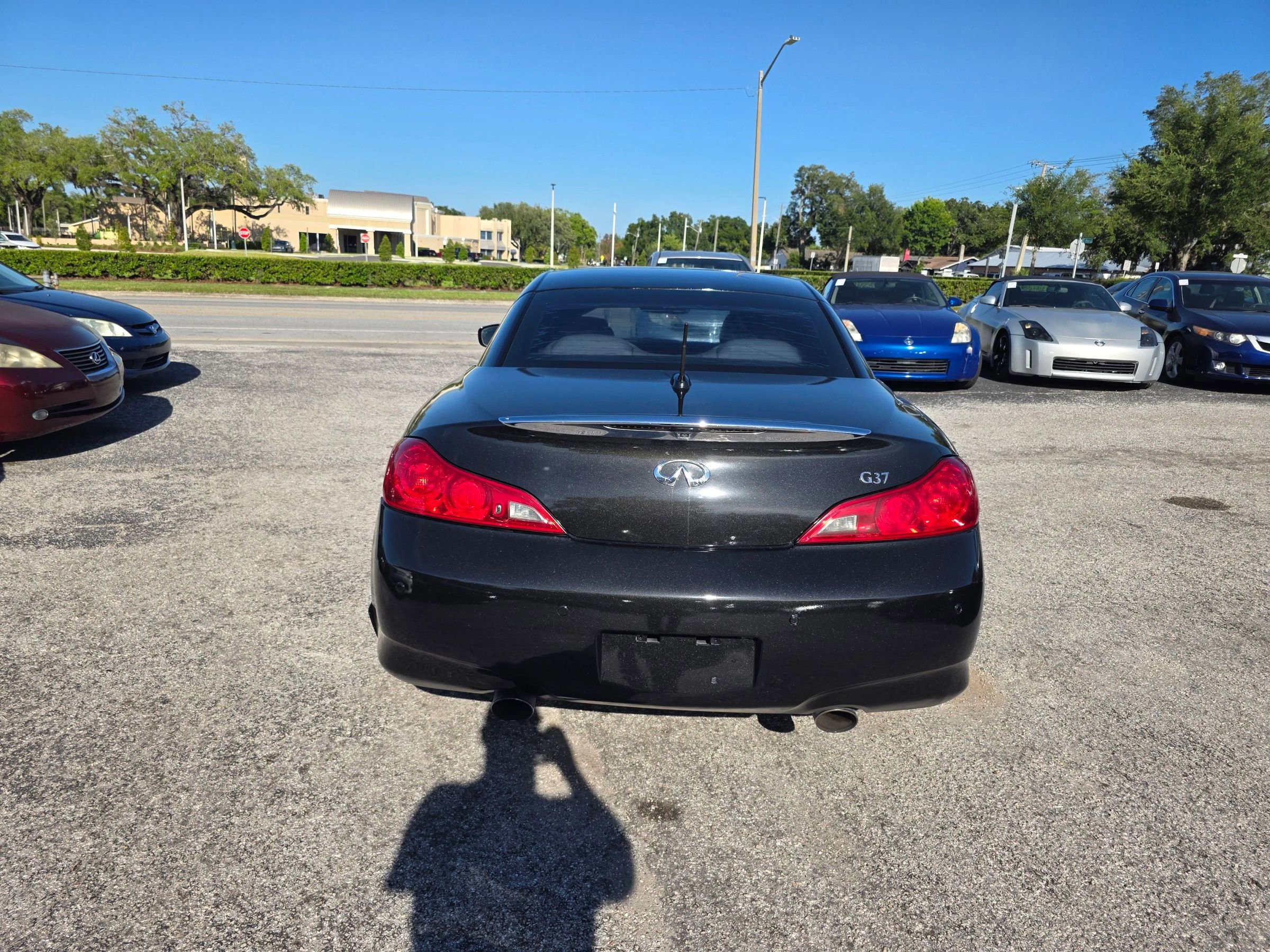Used 2010 INFINITI G37 Convertible w/ Premium Pkg RWD image 8