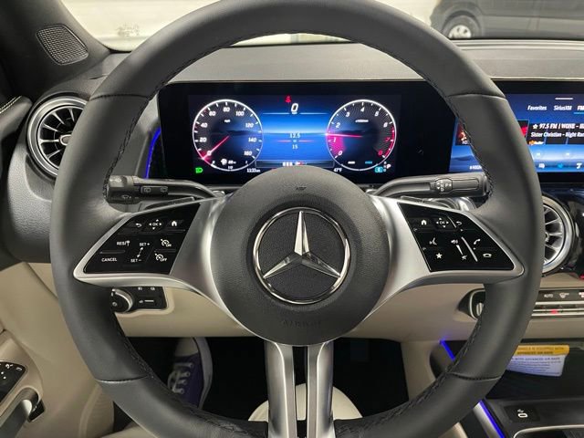 Used 2025 Mercedes-Benz GLB 250 GLB 250 image 21