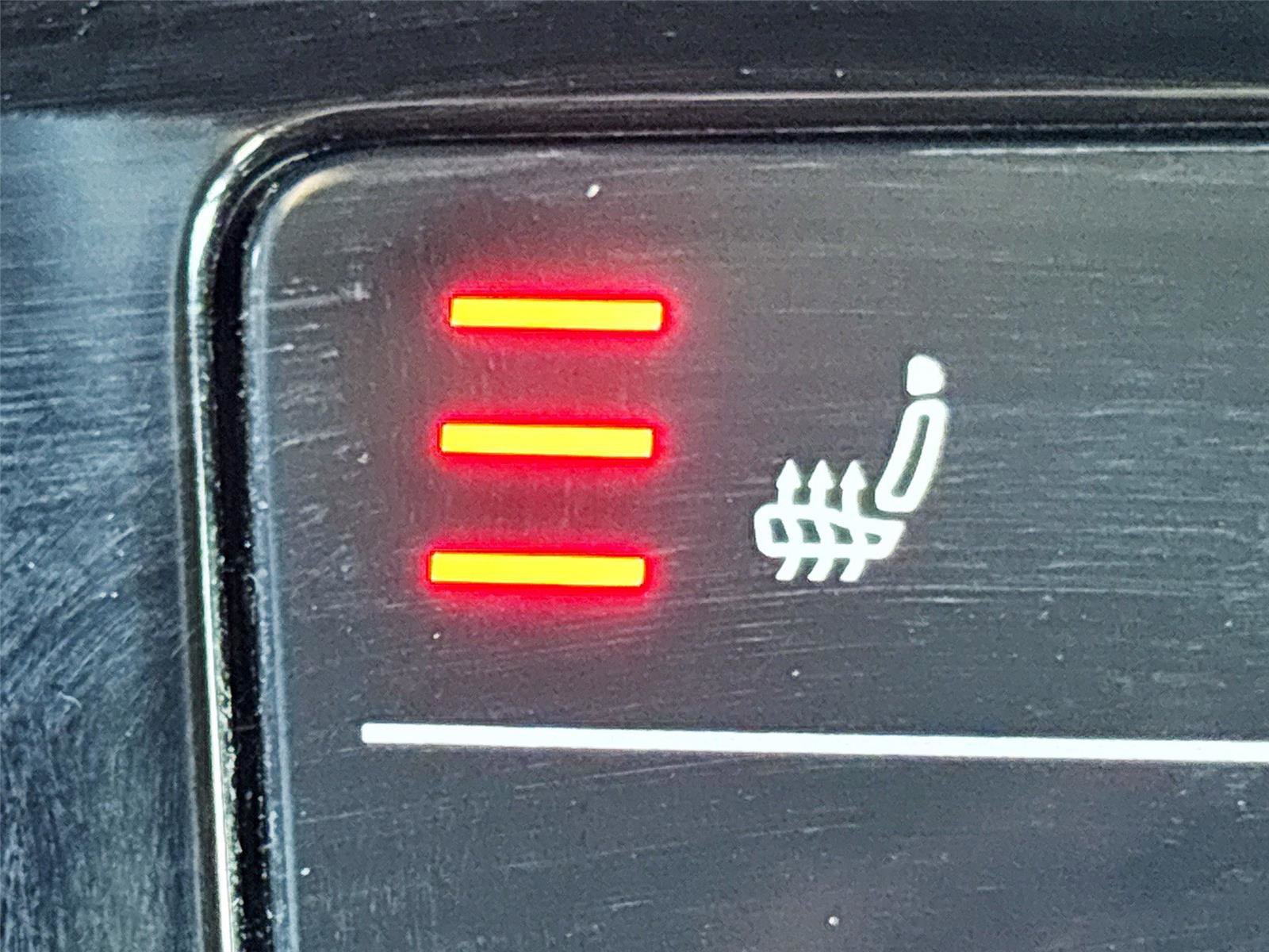 Used 2025 Volkswagen Jetta Sport FWD image 19