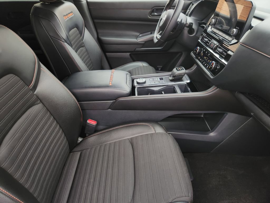 Used 2024 Nissan Pathfinder Rock Creek AWD/4WD image 14