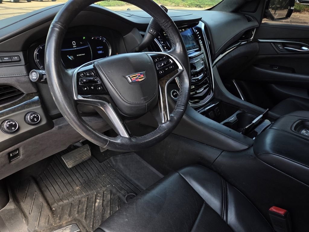 Used 2018 Cadillac Escalade Platinum AWD/4WD image 14