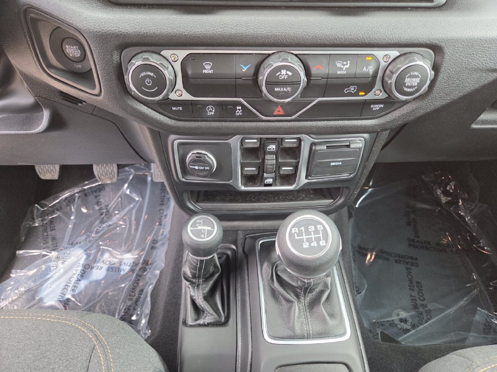 Used 2024 Jeep Gladiator Sport AWD/4WD image 30