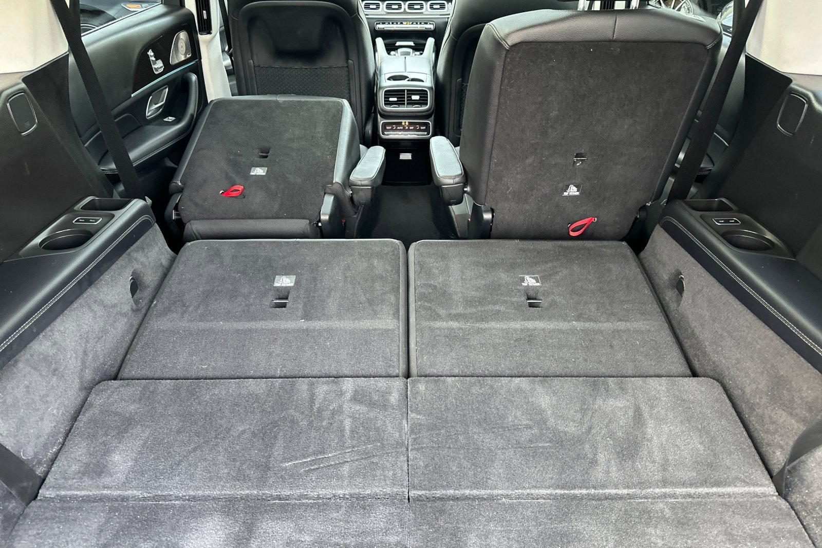 Used 2023 Mercedes-Benz GLS 450 4MATIC image 16