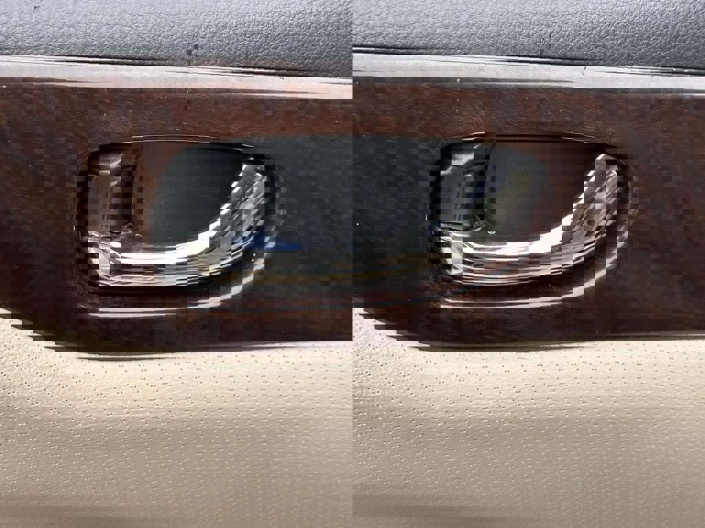 Used 2013 Nissan Quest SV image 16