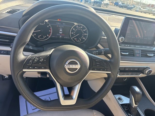 Used 2025 Nissan Altima 2.5 SV image 27