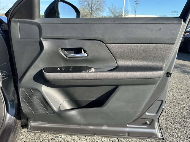 New 2026 Nissan Kicks SV w/ SV Premium Package image 8